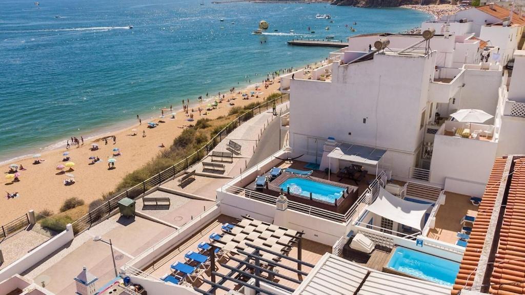 Refurbished Beachfront House, Pool, Ac, Wifi, Albufeira, Sea View Bagian luar foto