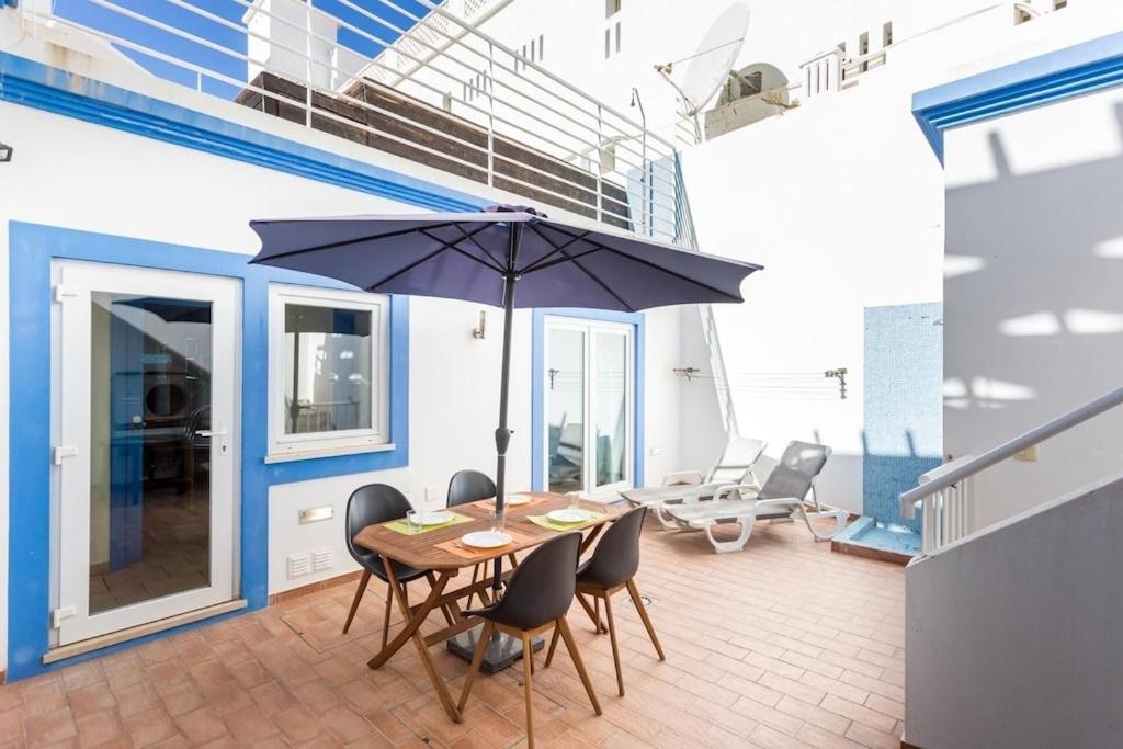 Refurbished Beachfront House, Pool, Ac, Wifi, Albufeira, Sea View Bagian luar foto